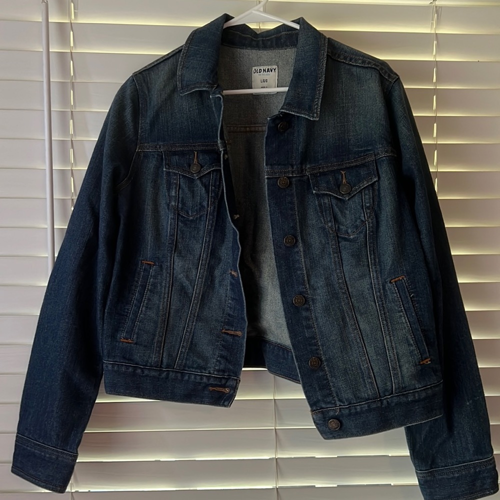 Dark wash classic blue jean jacket